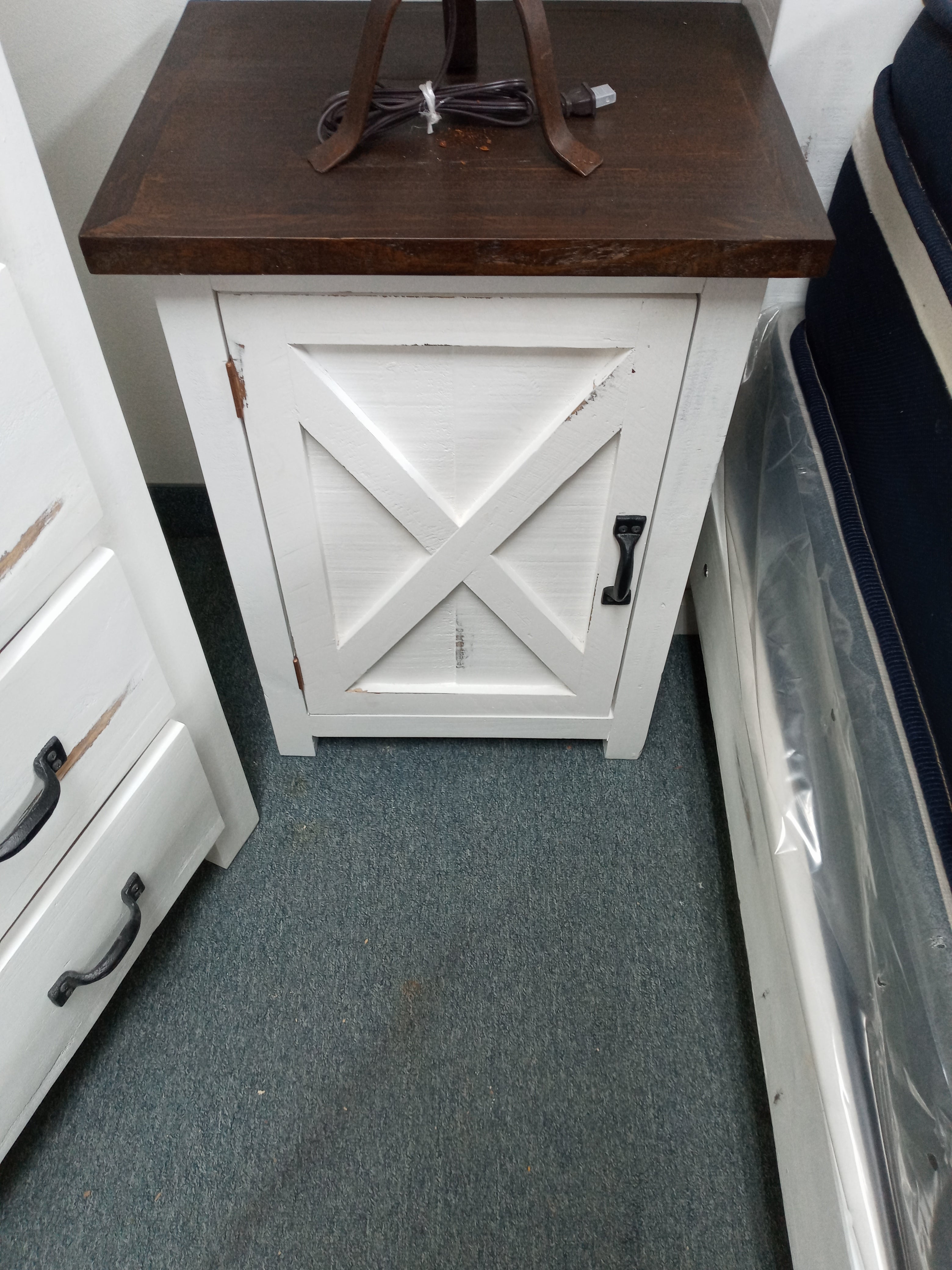 New York Wood Rustic Bedroom Set Furnishings4Less