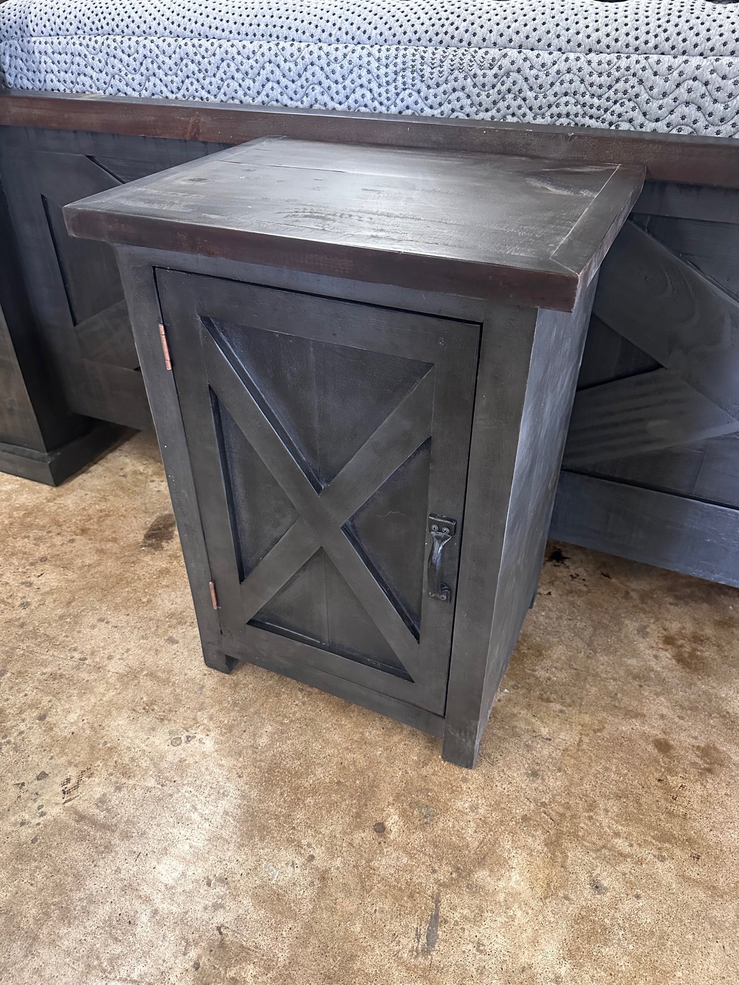 New York Wood Rustic Bedroom Set Furnishings4Less